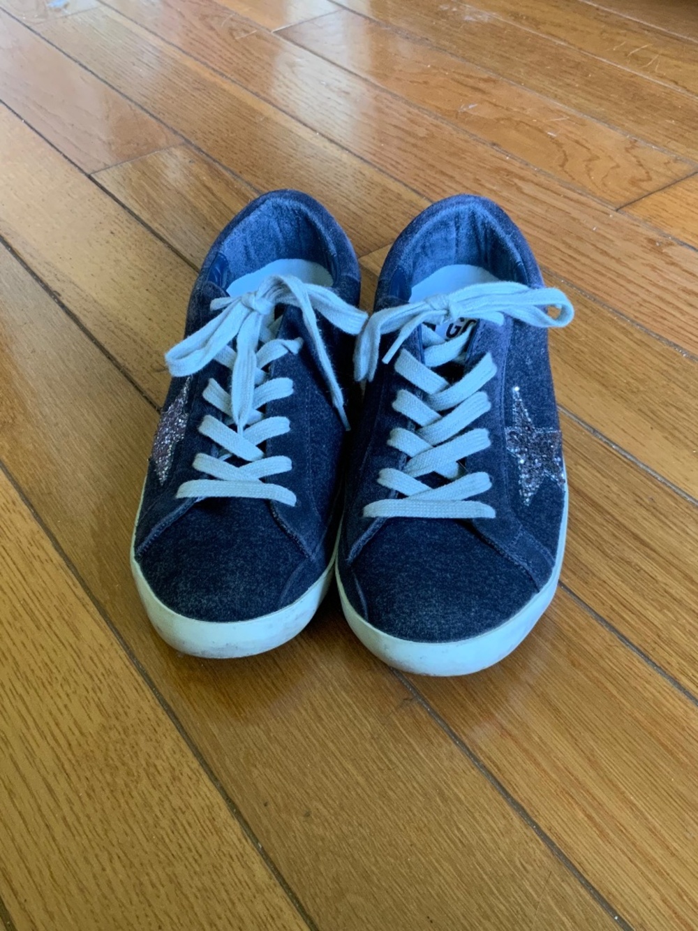 Golden Goose Superstar Womens 37 Sneaker